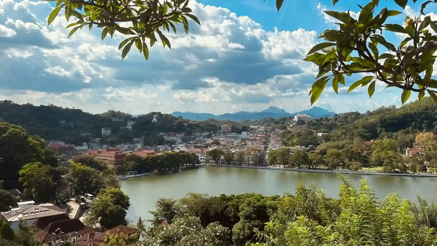 Kandy Day Tour image 1