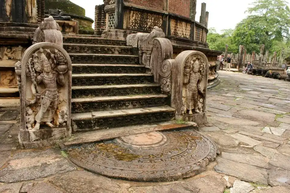 Trincomalee / Polonnaruwa Cultural Site